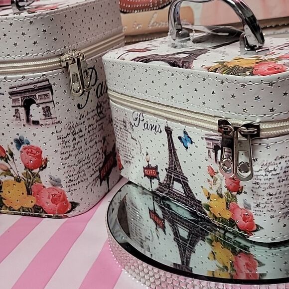 Travel Cosmetic Cases  PARIS Karriage Mate with rhinestones Set 2 NWT - Picture 5 of 8